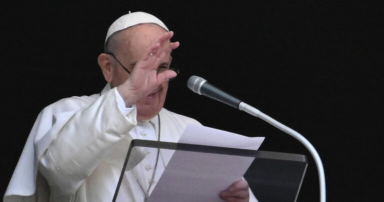 وسائل إعلام: مظروف بداخله ثلاث رصاصات أرسل إلى البابا