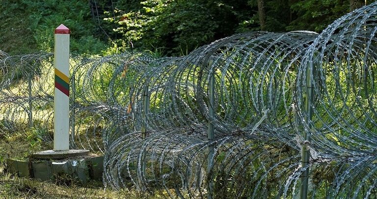 على حدود ليتوانيا.. جر مهاجرة حامل فاقدة للوعي وتركها تواجه مصيرها على الحدود