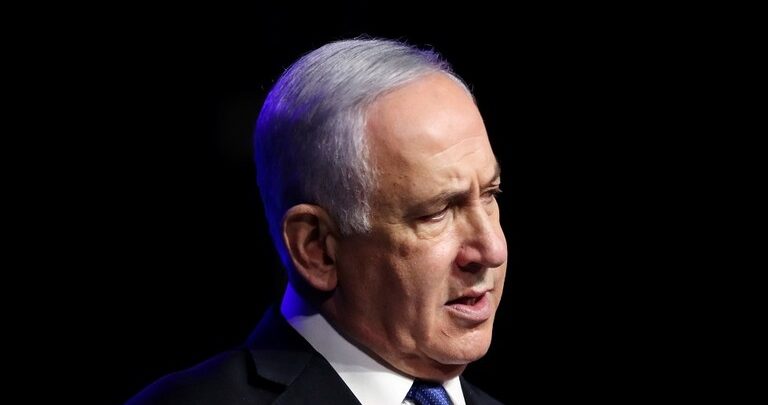 نتنياهو ينتقد حكومة بينيت بعد لقاء الرئيس الفلسطيني بوزيرين إسرائيليين