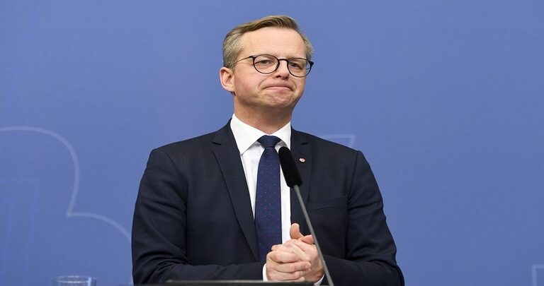 السويد تخصص 23 مليار دولار لضمان السيولة لشركات الطاقة