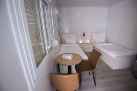 قطر ترسل 10 آلاف منزل متنقل لمتضرري الزلزال في سوريا وتركيا